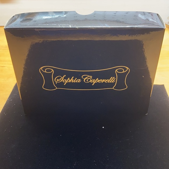 Black womans wallet - Picture 4 of 4